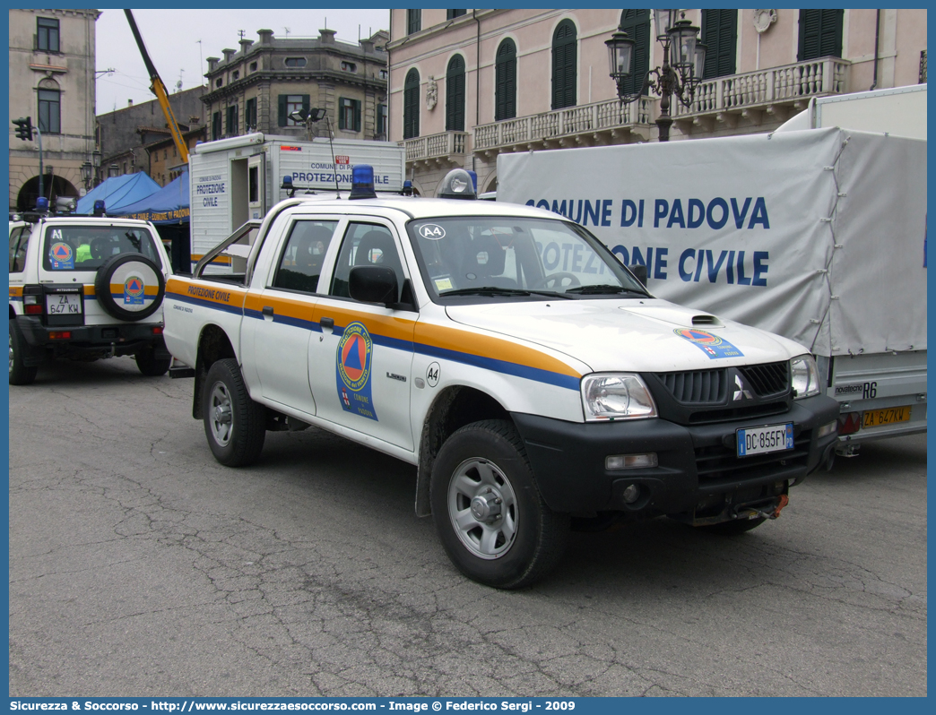 A4
Protezione Civile
Comune di Padova
Mitsubishi L200 III serie restyling
Parole chiave: PC;P.C.;Protezione Civile;Padova;Mitsubishi;L200 III serie restyling