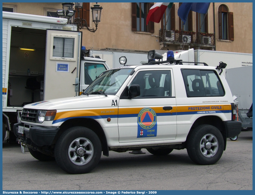 A1
Protezione Civile
Comune di Padova
Mitsubishi Pajero V20 SWB
(variante)
Parole chiave: PC;P.C.;Protezione Civile;Padova;Mitsubishi;Pajero V20 SWB