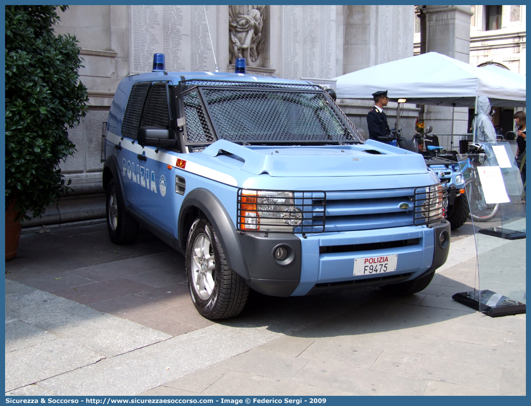 Polizia F9475
Polizia di Stato
Reparto Mobile
Land Rover Discovery 3
Allestitore Carrozzeria Marazzi S.p.A.
Parole chiave: F9475;PS;P.S.;Polizia di Stato;Reparto;Mobile;Ordine;Pubblico;Land Rover;Discovery;3