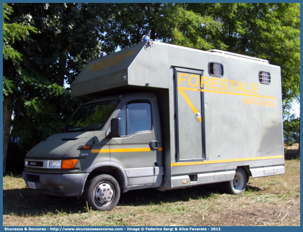 CFS 668AD
Corpo Forestale dello Stato
Reparto a Cavallo
Iveco Daily 50C15 III serie
Parole chiave: Corpo;Forestale;Stato;Corpo Forestale dello Stato;CFS;C.F.S.;Reparto a Cavallo;Cavallo;Ippomontato;Iveco;Daily;50C15