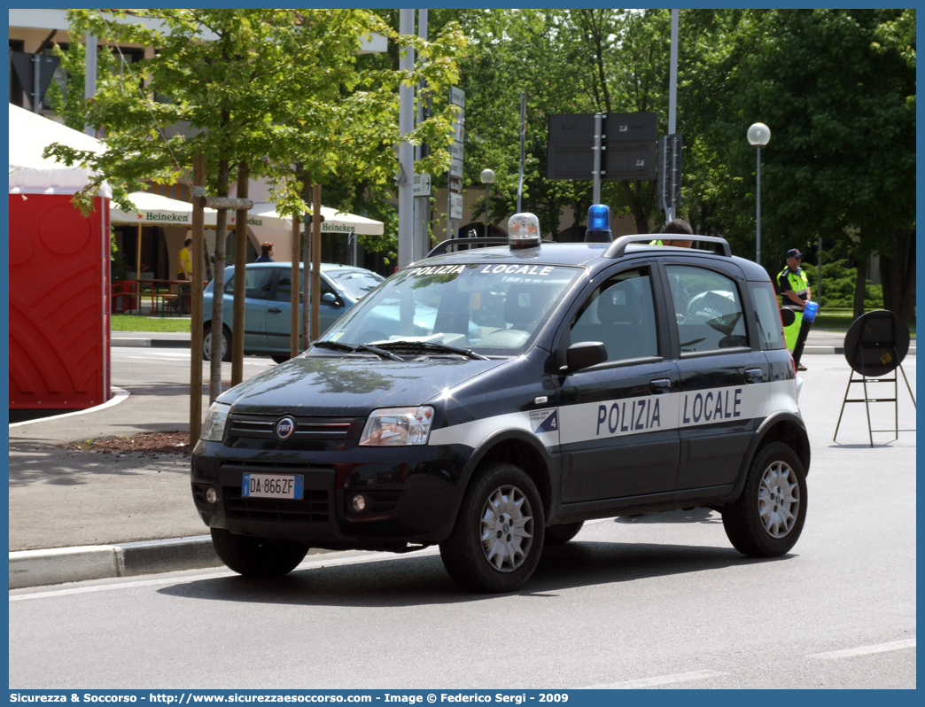 -
Polizia Locale
Unione Comuni Padova Sud
Fiat Nuova Panda 4x4
Parole chiave: Polizia;Locale;Municipale;Padova Sud;Battaglia Terme;Casalserugo;Maserà di Padova;Masera di Padova;Fiat;Nuova Panda