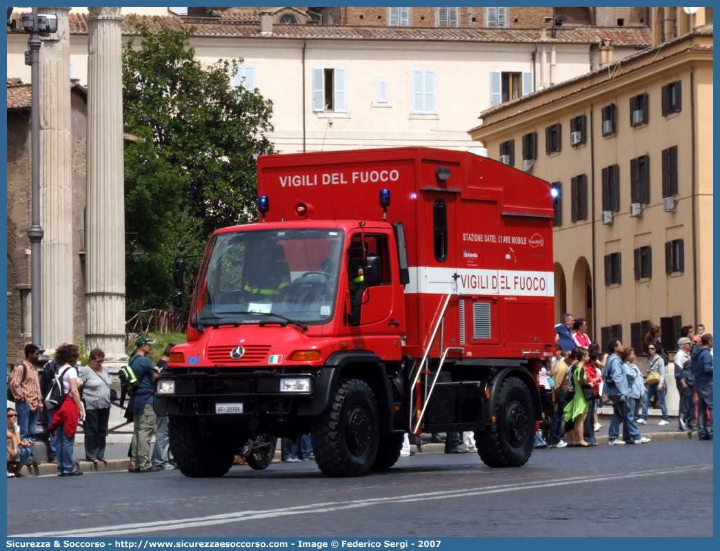 VF 21791
Corpo Nazionale Vigili del Fuoco
Nucleo Telecomunicazioni Radio
Mercedes Benz Unimog U500
Parole chiave: Corpo;Nazionale;Vigili del Fuoco;Vigili;Fuoco;Mercedes Benz;Unimog;U500;U 500;Telecomunicazioni;Tele Comunicazioni;Radio