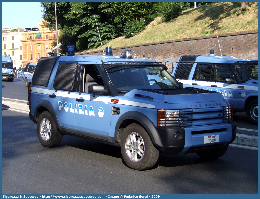 Polizia H0001
Polizia di Stato
Reparto Mobile
Land Rover Discovery 3
Allestitore Carrozzeria Marazzi S.p.A.
Parole chiave: H0001;PS;P.S.;Polizia di Stato;Reparto;Mobile;Ordine;Pubblico;Land Rover;Discovery;3;Marazzi