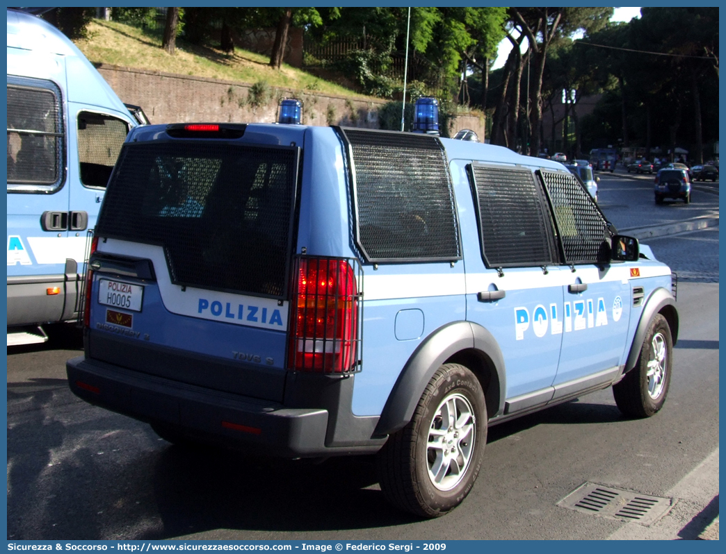 Polizia H0005
Polizia di Stato
Reparto Mobile
Land Rover Discovery 3
Allestitore Carrozzeria Marazzi S.p.A.
Parole chiave: H0005;PS;P.S.;Polizia di Stato;Reparto;Mobile;Ordine;Pubblico;Land Rover;Discovery;3;Marazzi