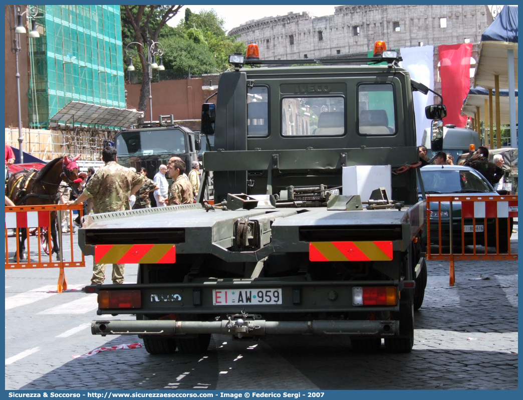 EI AW959
Esercito Italiano
Iveco EuroCargo 100E18 I serie
Allestitore Isoli S.p.A.
Parole chiave: EI;E.I.;Esercito;Italiano;Mezzi;da;Cantiere;Trasporto;Materiali;Supporto;Logistico;Iveco;EuroCargo;100E18;Carroattrezzi;Carro;Attrezzi;Isoli;AW959