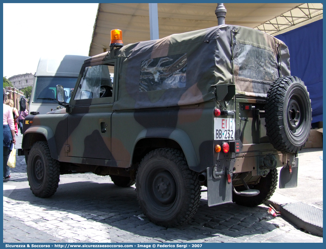 EI BB235
Esercito Italiano
Land Rover Defender 90
Parole chiave: EI;E.I.;Esercito;Italiano;Mezzi da Cantiere;Trasporto Materiali;Supporto Logistico;Land Rover;Defender 90;BB235