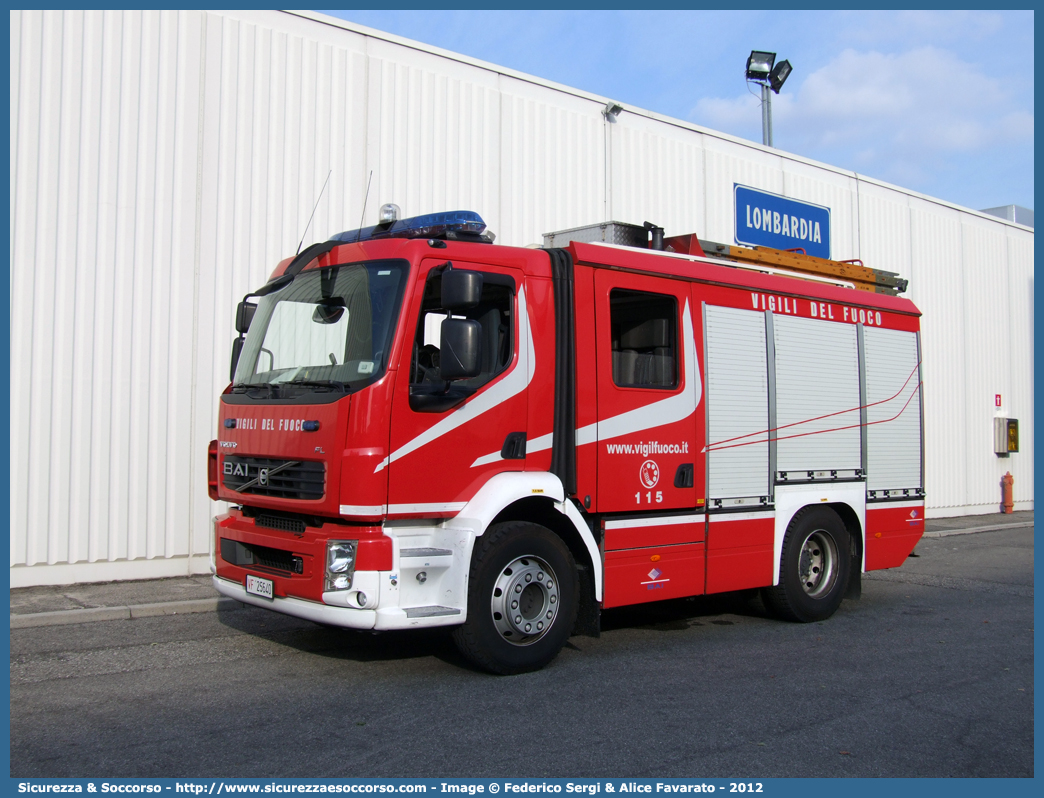 VF 25640
Corpo Nazionale Vigili del Fuoco
Volvo FL280/FL290 III serie
Allestitore BAI S.r.l.
Parole chiave: VVF;V.V.F.;Corpo;Nazionale;Vigili;del;Fuoco;APS;A.P.S.;AutoPompaSerbatoio;AutoPompa;Volvo;FL;280;290;FL280;FL290;BAI