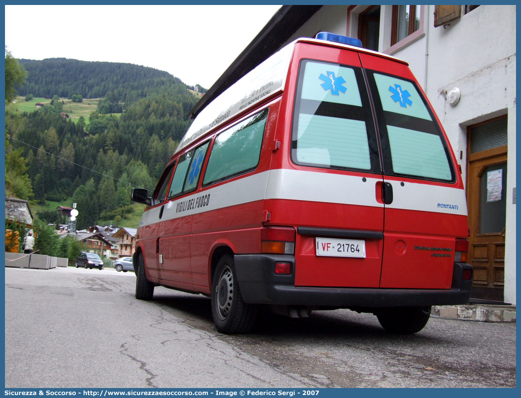 VF 21764
Corpo Nazionale Vigili del Fuoco
Servizio Sanitario
Volkswagen Transporter T4 restyling
Allestitore Bonfanti S.a.s.
Parole chiave: Corpo;Nazionale;Vigili del Fuoco;Vigili;Fuoco;Volkswagen;Transporter;T4;Bonfanti;Servizio Sanitario;Ambulanza