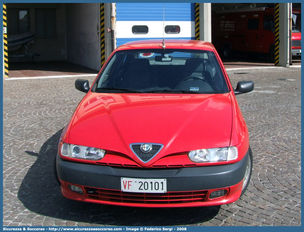 VF 20101
Corpo Nazionale Vigili del Fuoco
Alfa Romeo 146
Parole chiave: Corpo;Nazionale;Vigili del Fuoco;Vigili;Fuoco;Alfa;Romeo;146