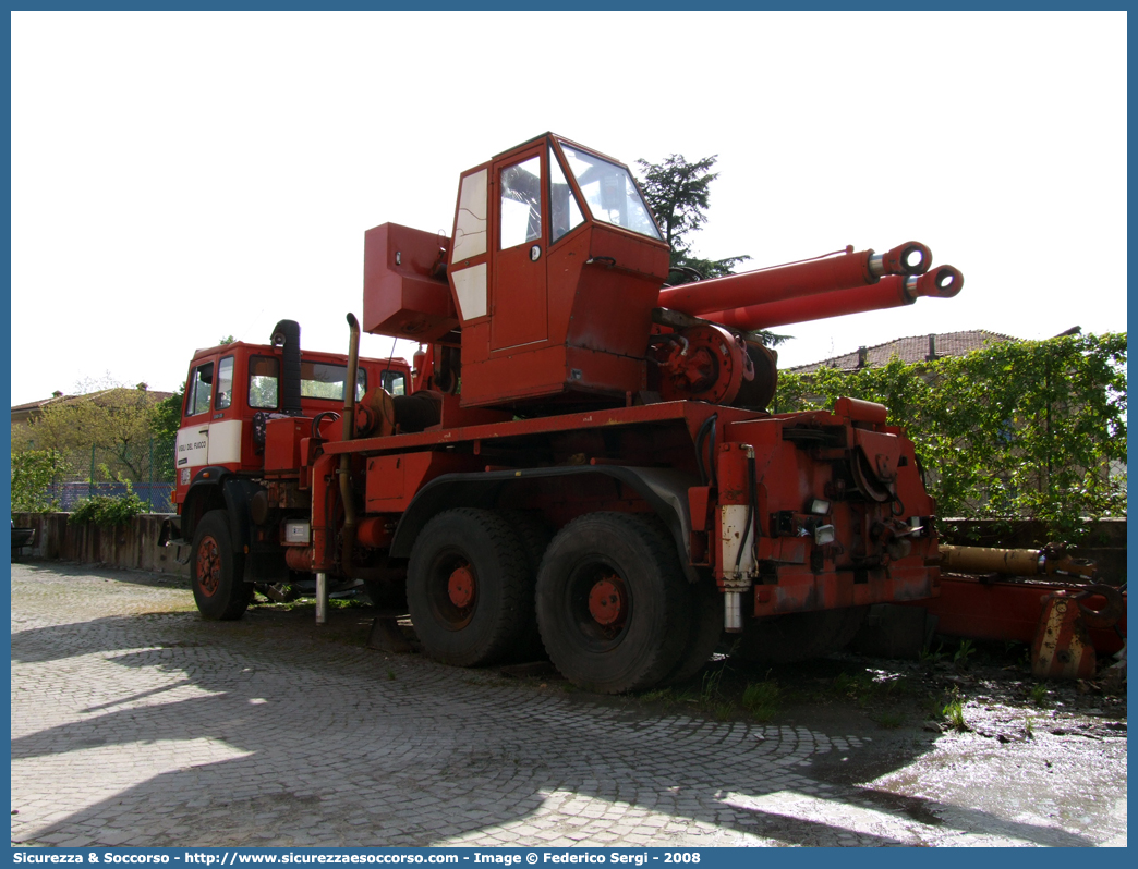 -
Corpo Nazionale Vigili del Fuoco
Fiat Iveco 330-35 Nuova Fiorentini
Parole chiave: VVF;V.V.F.;Corpo;Nazionale;Vigili;del;Fuoco;Fiat;Iveco;330-35;Nuova;Fiorentini