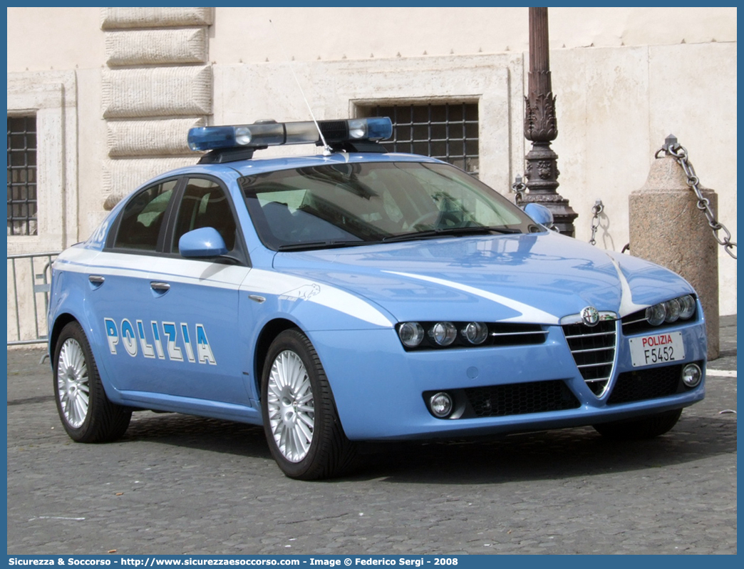 Polizia F5452
Polizia di Stato 
Squadra Volante
Alfa Romeo 159
Parole chiave: PS;P.S.;Polizia;di;Stato;Pubblica;Sicurezza;Squadra;Volante;Alfa;Romeo;159