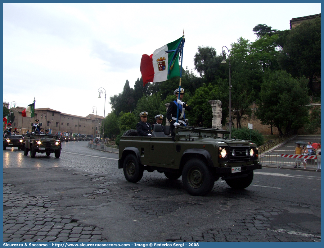 MM AT906
Marina Militare Italiana
Land Rover Defender 90
Parole chiave: MMI;M.M.I.;Marina;Militare;Italiana;Land Rover;Defender;90