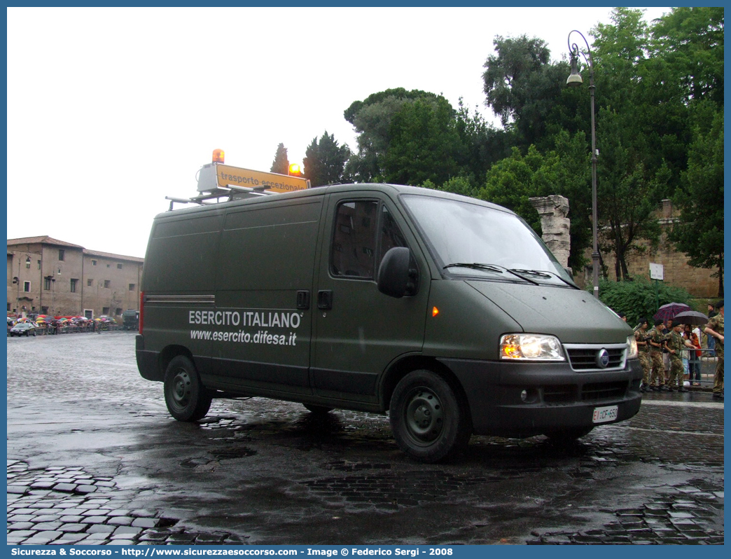 EI CF650
Esercito Italiano
Fiat Ducato II serie restyling
Parole chiave: EI;E.I.;Esercito;Italiano;Mezzi;da;Cantiere;Trasporto;Materiali;Supporto;Logistico;Fiat;Ducato;CF650