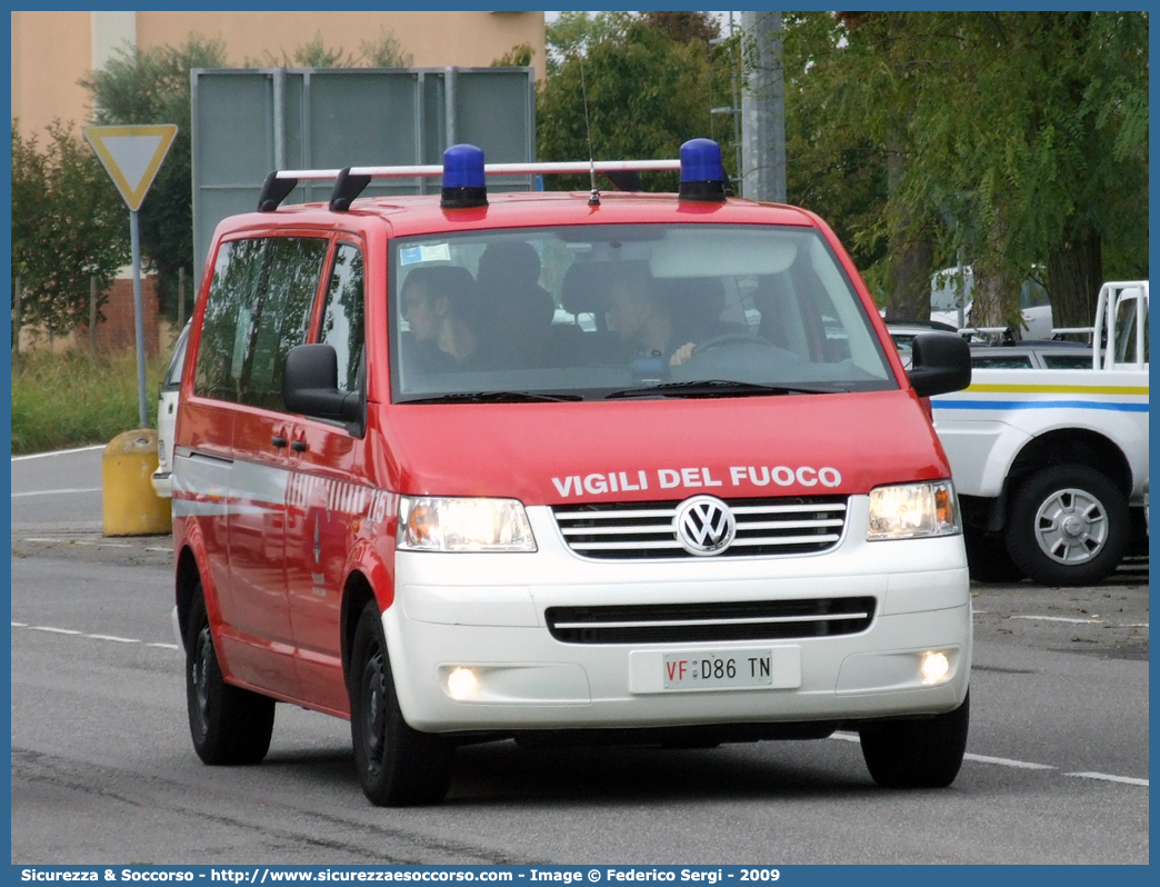 VF D86TN
Corpo Vigili del Fuoco Volontari Riva del Garda
Volkswagen Transporter T5
Parole chiave: VF;V.F.;Vigili del Fuoco;Vigili;Fuoco;Volontari;Riva del Garda;Volkswagen;Transporter;T5;D86TN