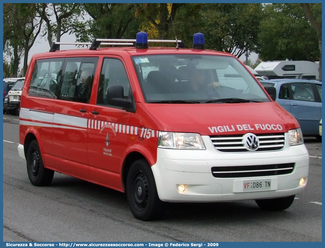 VF D86TN
Corpo Vigili del Fuoco Volontari Riva del Garda
Volkswagen Transporter T5
Parole chiave: VF;V.F.;Vigili del Fuoco;Vigili;Fuoco;Volontari;Riva del Garda;Volkswagen;Transporter;T5;D86TN