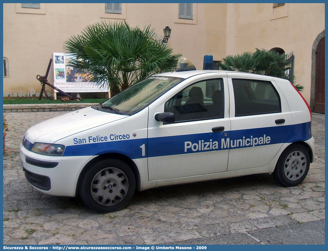 -
Polizia Municipale
Comune di San Felice Circeo
Fiat Punto II serie
Parole chiave: Polizia;Locale;Municipale;San Felice Circeo;Fiat;Punto