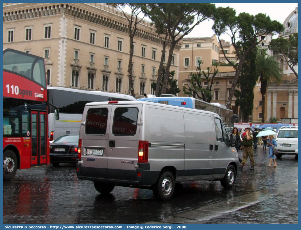 EI BH007
Esercito Italiano
Fiat Ducato II serie restyling
Parole chiave: EI;E.I.;Esercito;Italiano;Mezzi;da;Cantiere;Trasporto;Materiali;Supporto;Logistico;Fiat;Ducato;BH007