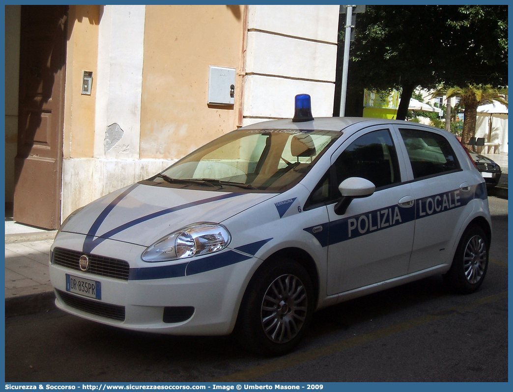 -
Polizia Locale
Comune di Terracina
Fiat Grande Punto
Parole chiave: Polizia;Municipale;Locale;Terracina;Fiat;Grande Punto