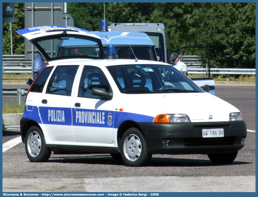 -
Polizia Provinciale
Provincia di Padova
Fiat Punto I serie
Parole chiave: PL;P.L.;Polizia;Locale;Provinciale;Padova;Fiat;Punto I serie