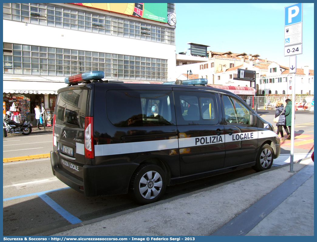 Polizia Locale YA732AC
Polizia Locale
Comune di Venezia
Citroen Jumpy III serie
Parole chiave: PL;PM;P.L.;P.M.;Polizia;Locale;Municipale;Venezia;Citroen;Jumpy