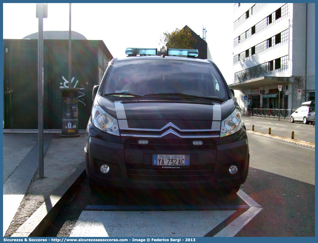 Polizia Locale YA732AC
Polizia Locale
Comune di Venezia
Citroen Jumpy III serie
Parole chiave: PL;PM;P.L.;P.M.;Polizia;Locale;Municipale;Venezia;Citroen;Jumpy