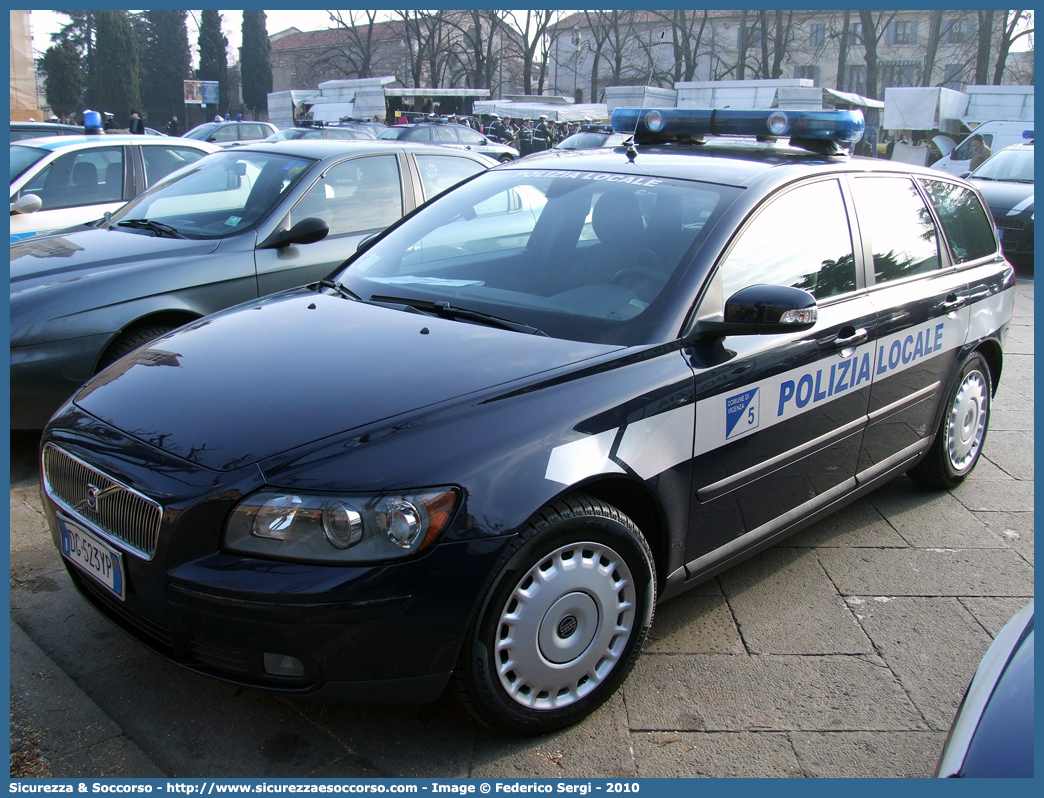 -
Polizia Locale
Comune di Vicenza
Volvo V50
Parole chiave: Polizia;Locale;Municipale;Vicenza;Volvo;V50