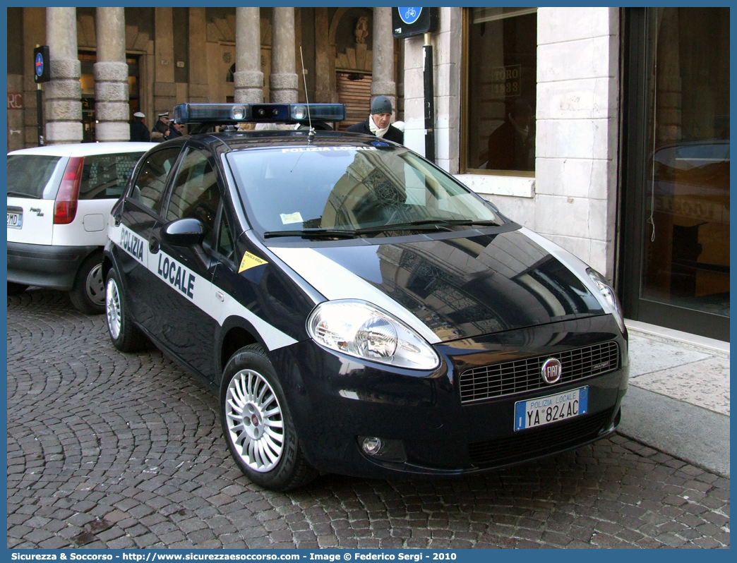 Polizia Locale YA824AC
Polizia Locale
Comune di Verona
Fiat Grande Punto
Parole chiave: PL;P.L.;PM;P.M.;Polizia;Locale;Municipale;Verona;Fiat;Grande;Punto