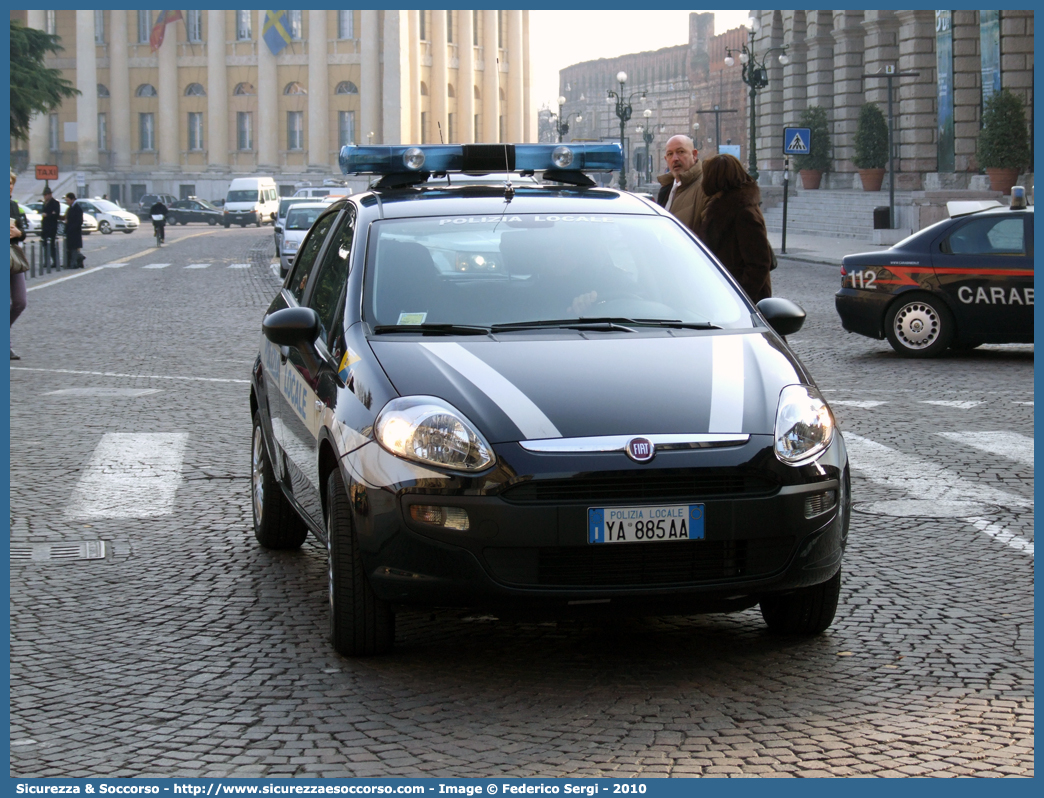 Polizia Locale YA885AA
Polizia Locale
Comune di Verona
Fiat Punto Evo
Parole chiave: Polizia;Locale;Municipale;Verona;Fiat;Punto Evo;YA885AA