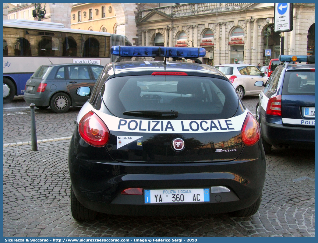 Polizia Locale YA360AC
Polizia Locale
Comune di Negrar
Fiat Nuova Bravo
Parole chiave: Polizia;Locale;Municipale;Negrar;Fiat;Nuova Bravo;YA360AC