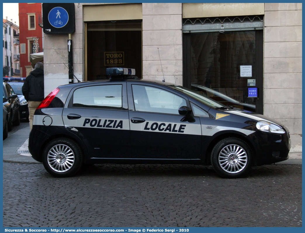 Polizia Locale YA824AC
Polizia Locale
Comune di Verona
Fiat Grande Punto
Parole chiave: PL;P.L.;PM;P.M.;Polizia;Locale;Municipale;Verona;Fiat;Grande;Punto