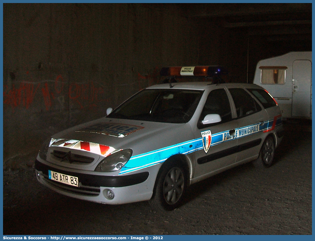 -
République Française
Police Municipale
Citroen Xsara Break II generation
Parole chiave: Repubblica;Francese;République;Française;Police;Municipale;Citroen;Xsara;Stationwagon