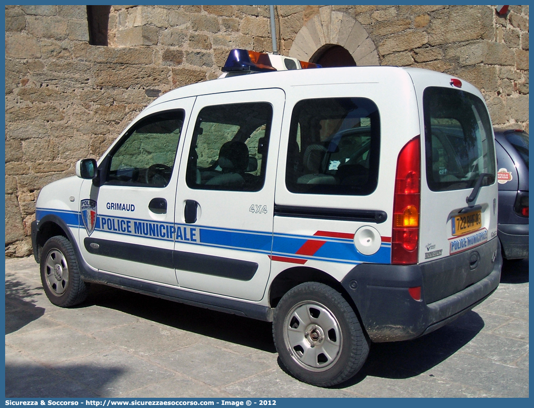 -
République Française
Police Municipale Grimaud
Renault Kangoo 4x4 
II generation
Parole chiave: Repubblica;Francese;République;Française;Police;Municipale;Renault;Kangoo;Grimaud