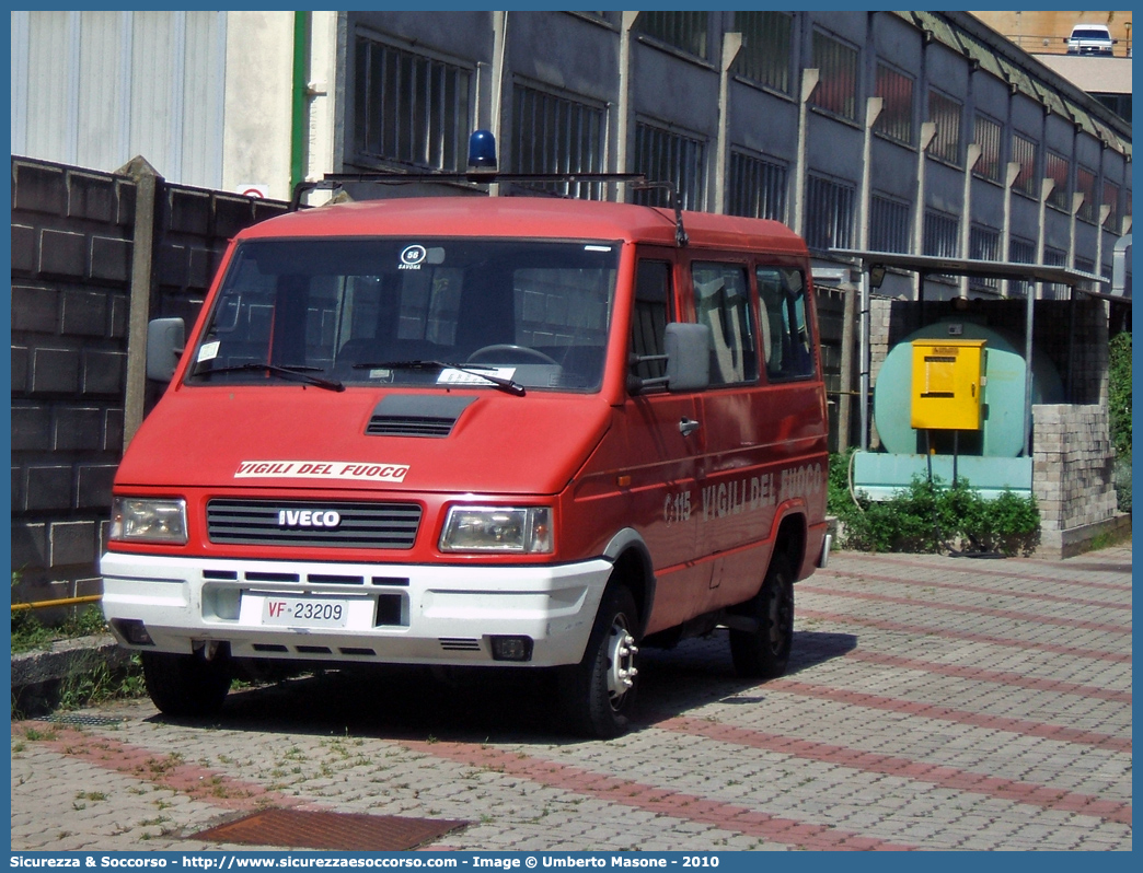 VF 23209
Corpo Nazionale Vigili del Fuoco
Iveco Daily 30-8 II serie
Parole chiave: VVF;V.V.F.;Corpo;Nazionale;Vigili;del;Fuoco;Iveco;Daily;30-8;30.8;30;8