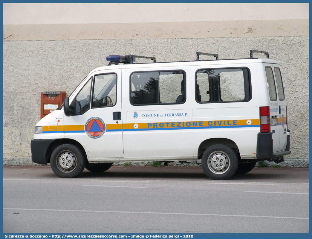 -
Protezione Civile
Comune di Terrassa Padovana
Fiat Ducato II serie
Parole chiave: PC;P.C.;Protezione Civile;Terrassa Padovana;Fiat;Ducato II serie