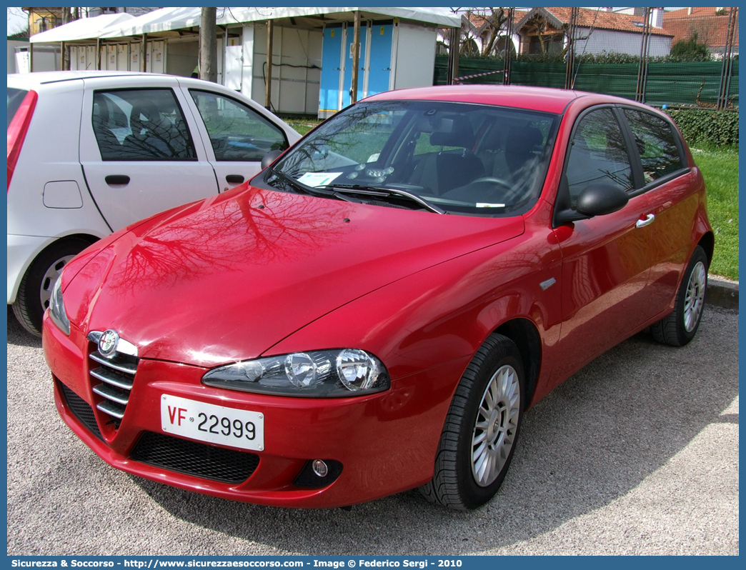 VF 22999
Corpo Nazionale Vigili del Fuoco
Alfa Romeo 147 II serie
Parole chiave: VVF;V.V.F.;Corpo;Nazionale;Vigili;del;Fuoco;Alfa;Romeo;147