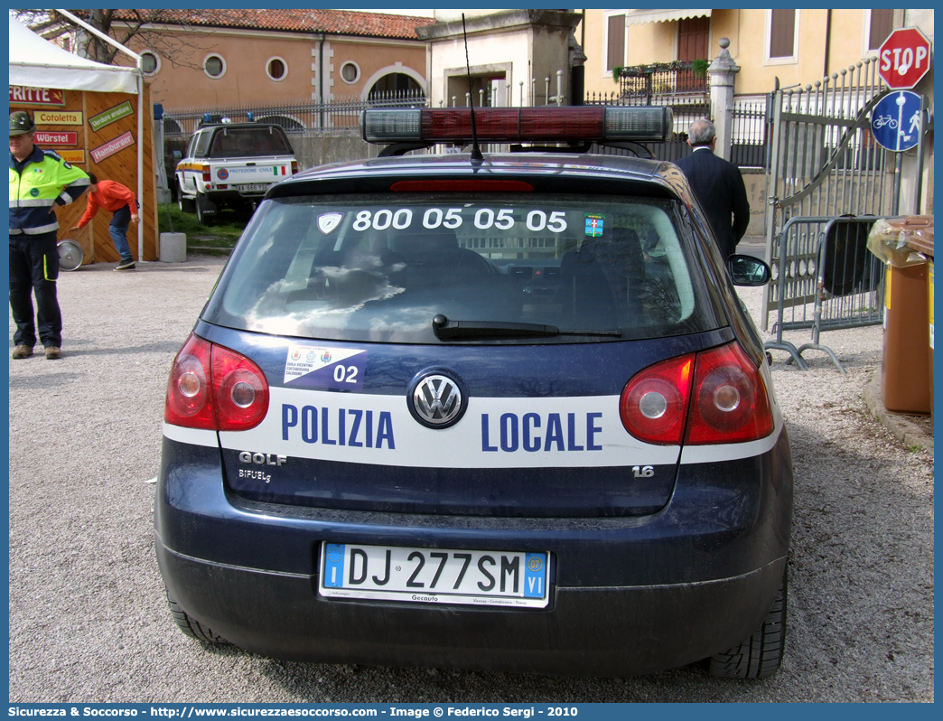 -
Polizia Locale
Unione Comuni Caldogno,
Costabissara e Isola Vicentina
Volkswagen Golf V serie
Parole chiave: Polizia;Locale;Municipale;Isola Vicentina;Costabissara;Caldogno;Volkswagen;Golf