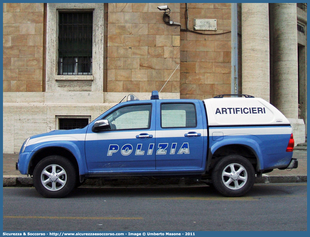 Polizia H2972
Polizia di Stato
Artificieri Antisabotaggio
Isuzu D-Max I serie I restyling
Parole chiave: PS;P.S.;Polizia;di;Stato;Artificieri;Antisabotaggio;Isuzu;D-Max;D - Max;DMax;Maritan;Alberto