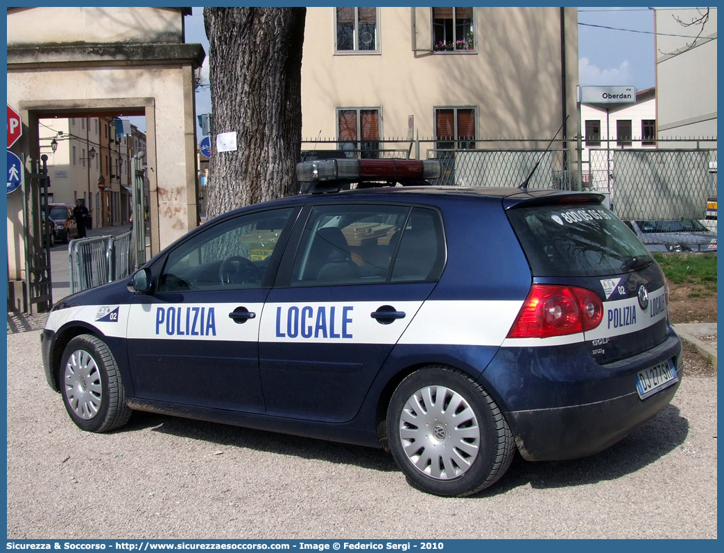 -
Polizia Locale
Unione Comuni Caldogno,
Costabissara e Isola Vicentina
Volkswagen Golf V serie
Parole chiave: Polizia;Locale;Municipale;Isola Vicentina;Costabissara;Caldogno;Volkswagen;Golf