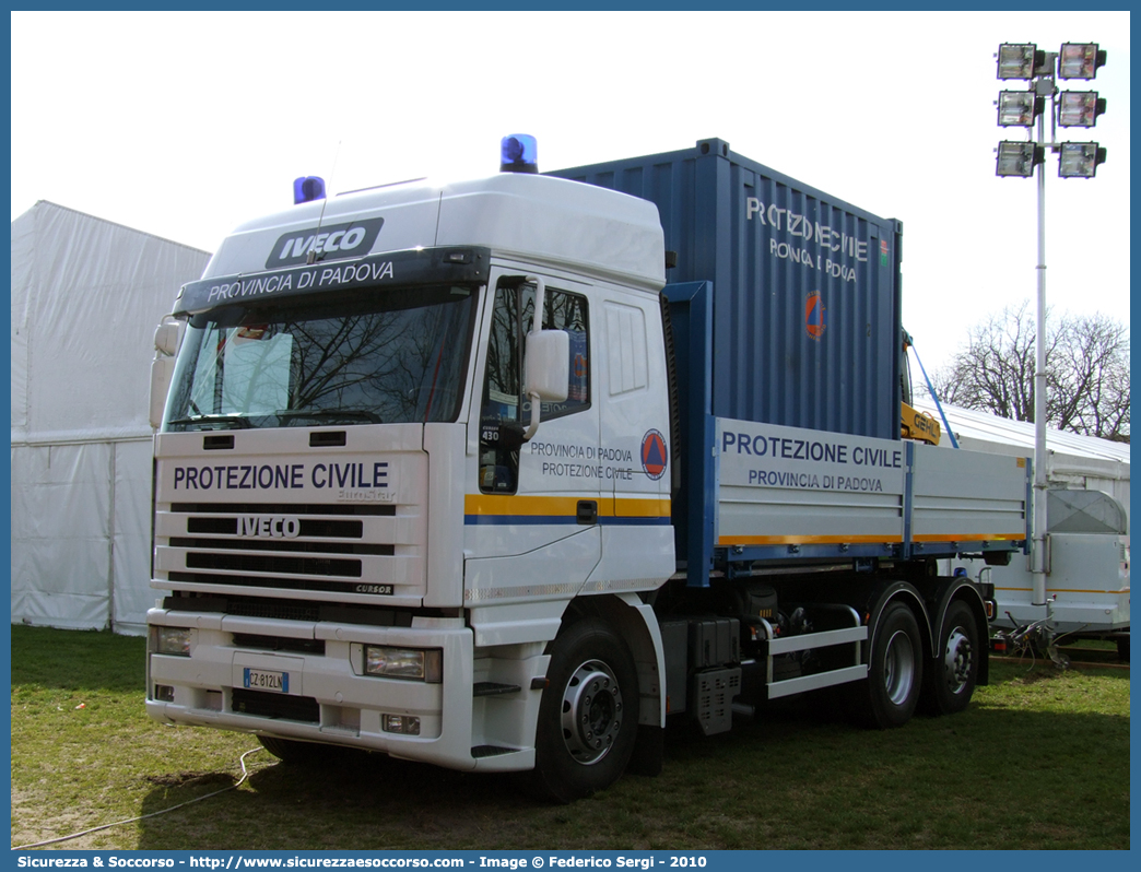 -
Protezione Civile
Provincia di Padova
Iveco EuroStar 430
Parole chiave: PC;P.C.;Protezione Civile;Padova;Iveco;EuroStar 430