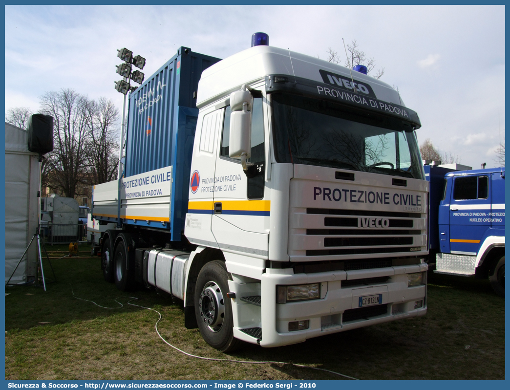 -
Protezione Civile
Provincia di Padova
Iveco EuroStar 430
Parole chiave: PC;P.C.;Protezione Civile;Padova;Iveco;EuroStar 430