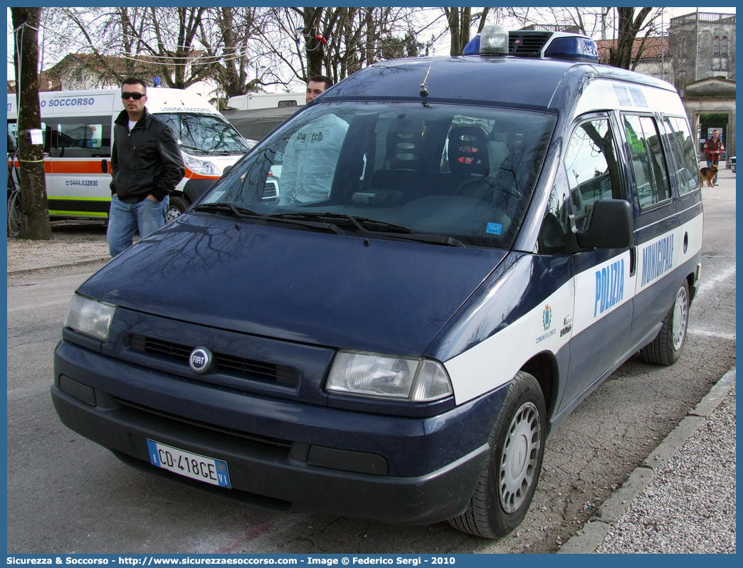 -
Polizia Municipale
Comune di Lonigo
Fiat Scudo I serie
Parole chiave: PL;P.L.;PM;P.M.;Polizia;Locale;Municipale;Lonigo;Fiat;Scudo