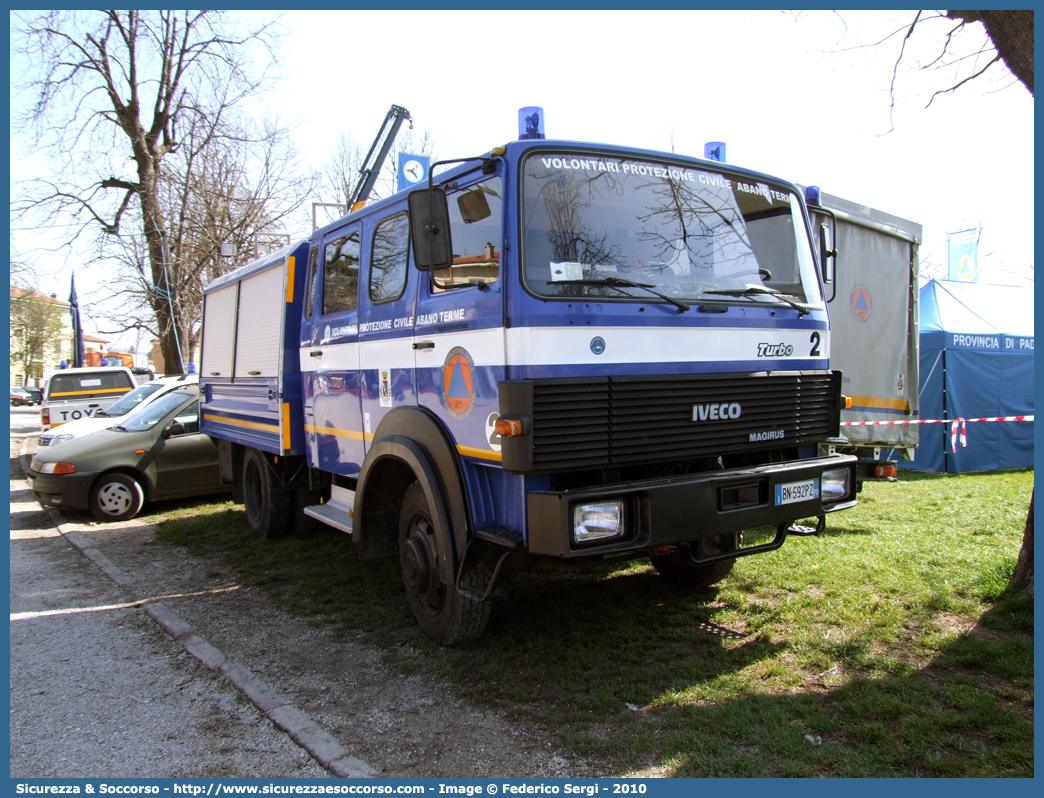 2
Protezione Civile
Comune di Abano Terme
Iveco Magirus 90-16
(variante)
Parole chiave: PC;P.C.;Protezione Civile;Abano Terme;Iveco;Magirus;90-16