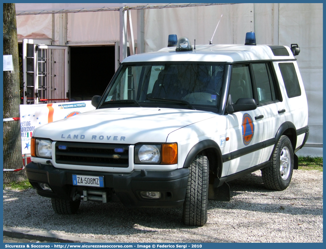 -
Regione Veneto
Protezione Civile
Land Rover Discovery II serie
Parole chiave: PC;P.C.;Protezione Civile;Veneto;Land Rover;Discovery