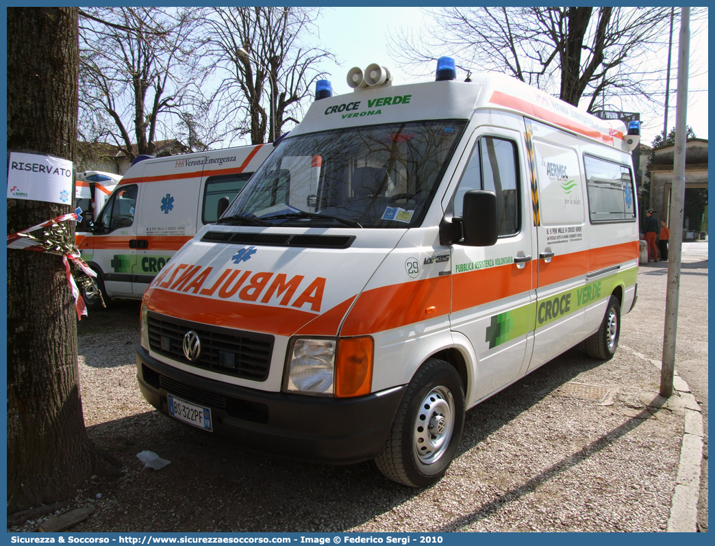 29
Croce Verde Verona
Volkswagen LT35
Parole chiave: Croce Verde;CV;C.V.;Verona;Pubblica;Assistenza;Ambulanza;Volkswagen;LT;35;29