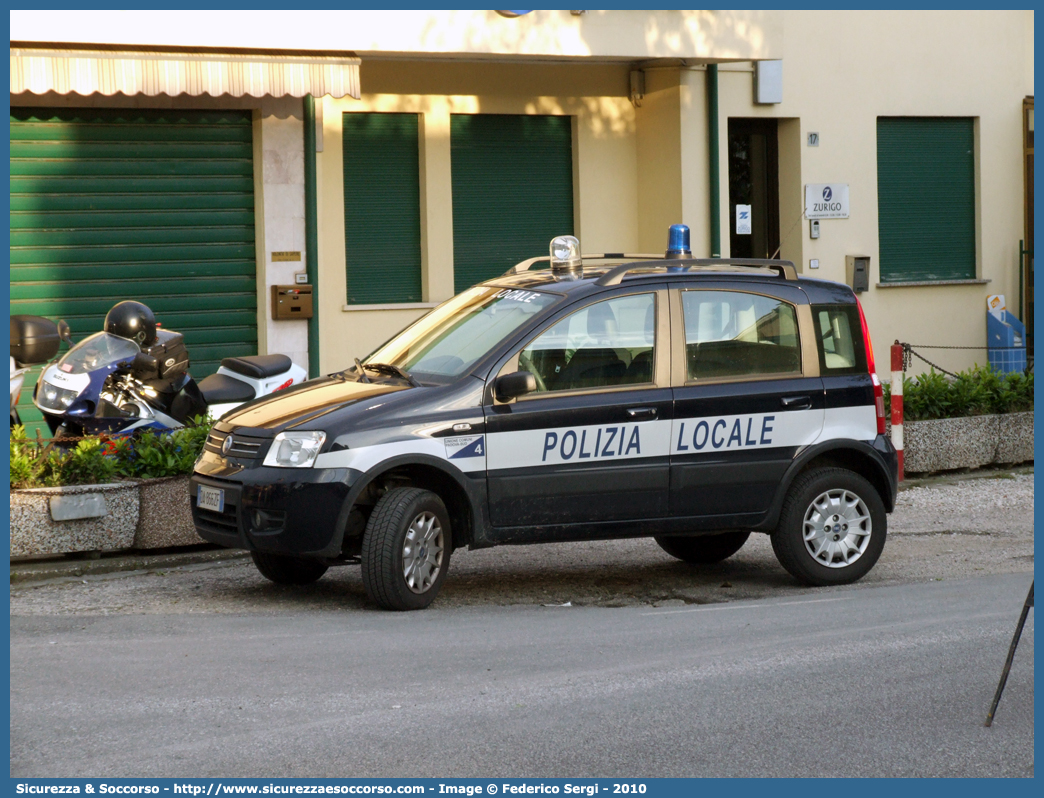 -
Polizia Locale
Unione Comuni Padova Sud
Fiat Nuova Panda 4x4
Parole chiave: Polizia;Locale;Municipale;Padova Sud;Battaglia Terme;Casalserugo;Maserà di Padova;Masera di Padova;Fiat;Nuova Panda