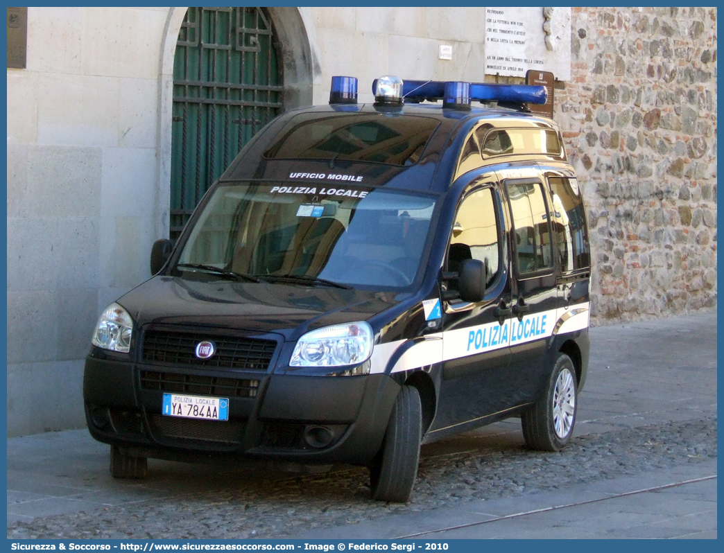 Polizia Locale YA784AA
Polizia Locale
Comune di Monselice
Fiat Doblò I serie restyling
Parole chiave: Polizia;Locale;Municipale;Monselice;Fiat;Doblò;Doblo;YA784AA