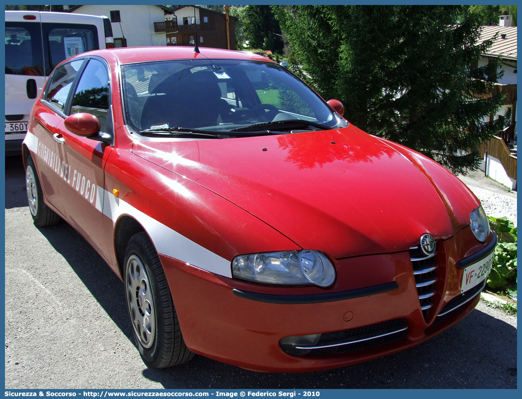 VF 22907
Corpo Nazionale Vigili del Fuoco
Alfa Romeo 147 I serie
Parole chiave: Corpo;Nazionale;Vigili del Fuoco;Vigili;Fuoco;Alfa;Romeo;147