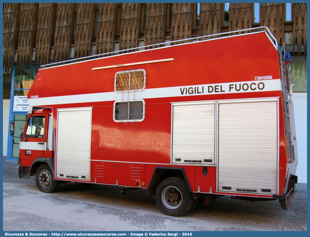 VF 15829
Corpo Nazionale Vigili del Fuoco
Iveco 95-14
Allestitore Baribbi S.p.A.
Parole chiave: VVF;V.V.F.;Corpo;Nazionale;Vigili;del;Fuoco;Polilogistici;Polilogistico;Iveco;95-14;95;14;Baribbi