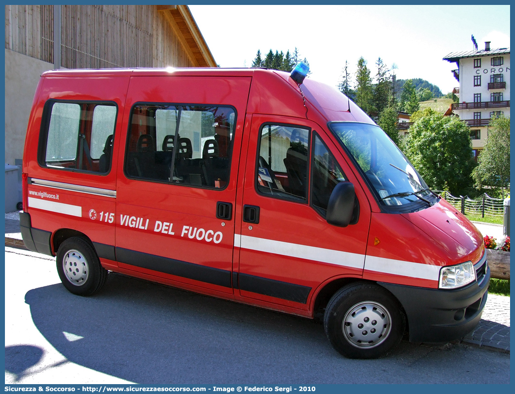 VF 24001
Corpo Nazionale Vigili del Fuoco
Fiat Ducato II serie restyling
Parole chiave: Corpo;Nazionale;Vigili del Fuoco;Vigili;Fuoco;Fiat;Ducato