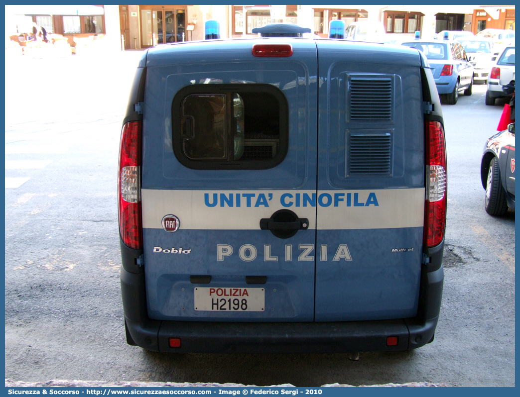 Polizia H2198
Polizia di Stato
Servizio Cinofili
Fiat Doblò I serie restyling
Parole chiave: PS;P.S.;Polizia;di;Stato;Pubblica;Sicurezza;Servizio;Cinofili;Fiat;Doblò;H2198